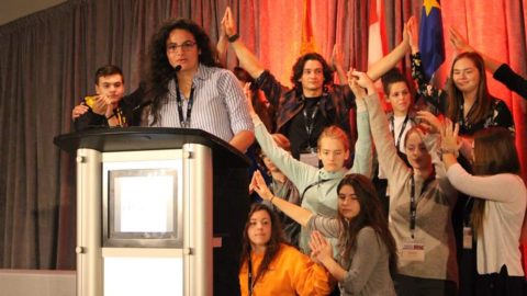 Yasmine Zemni et les membres de la délégation jeunesse congrès de l'ACELF 2018.